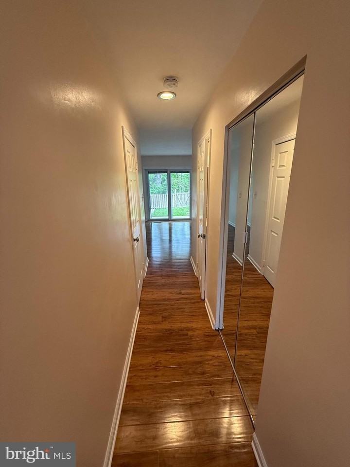 12457 Andover Ct - Photo 5 of 34