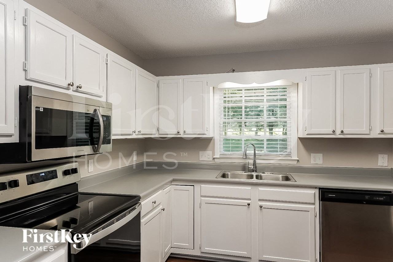 4509 Westhaven Ln - Photo 5 of 15