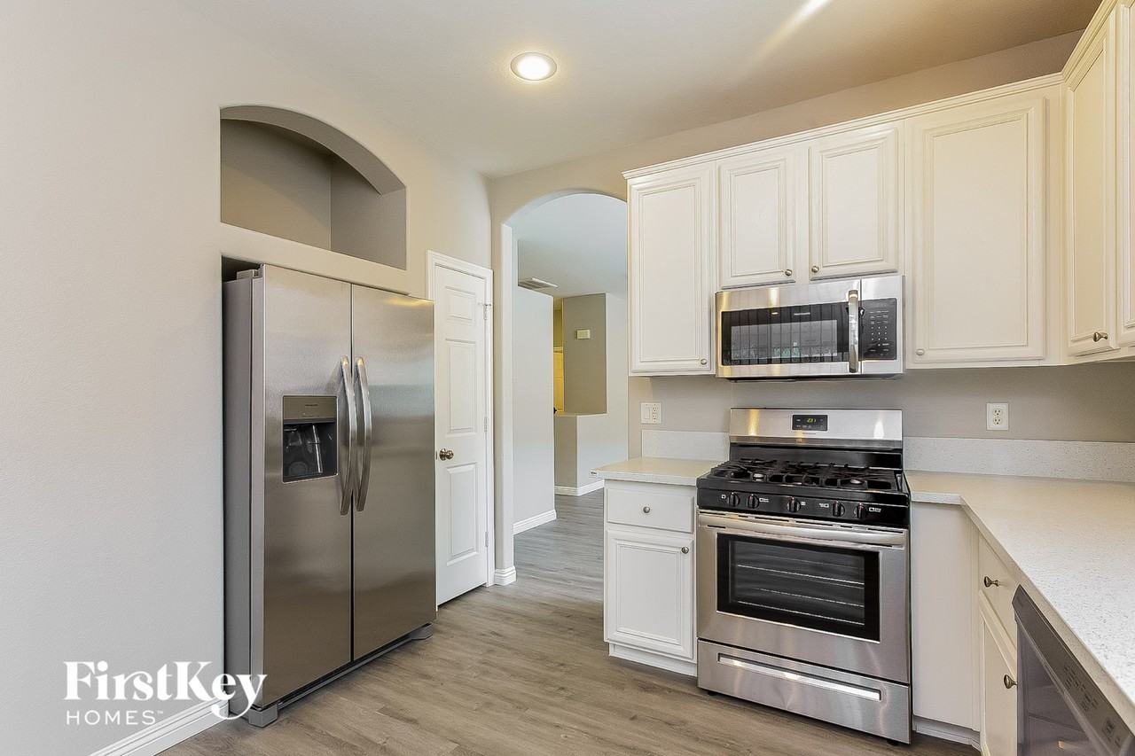 7884 Teal Harbor Ave - Photo 6 of 15