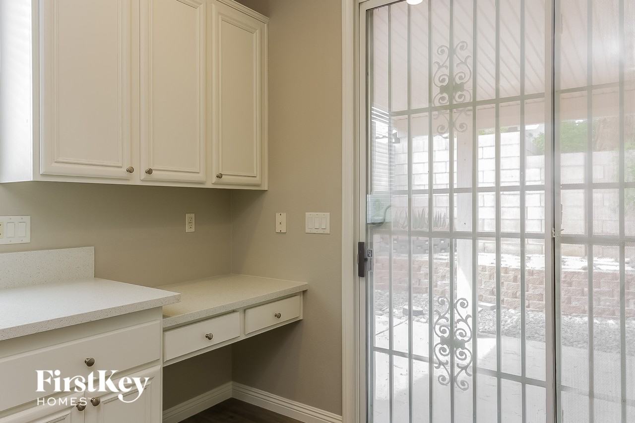 7884 Teal Harbor Ave - Photo 7 of 15