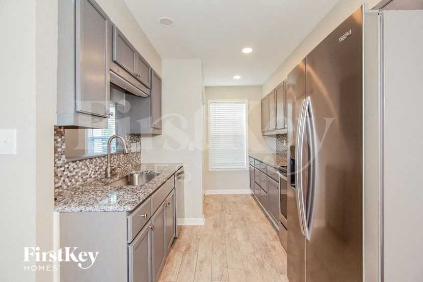 3113 Strong Box Ln - Photo 6 of 15