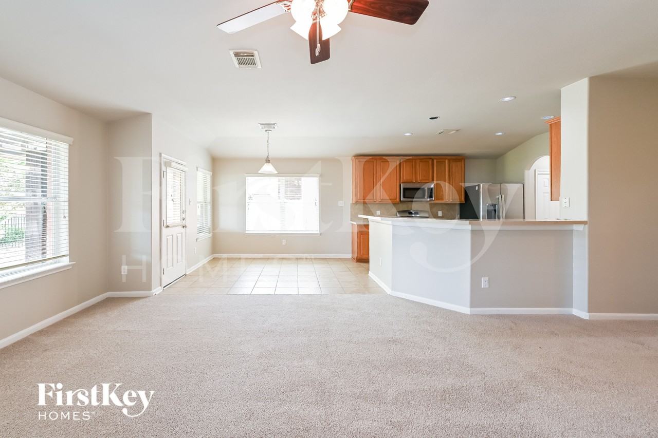 2729 Domenico Ln - Photo 3 of 16