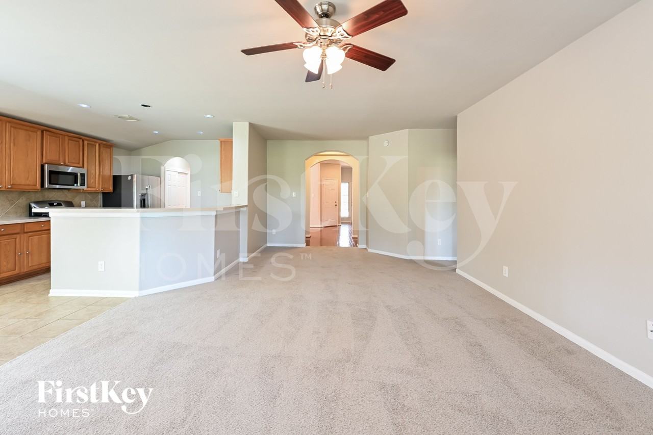 2729 Domenico Ln - Photo 4 of 16