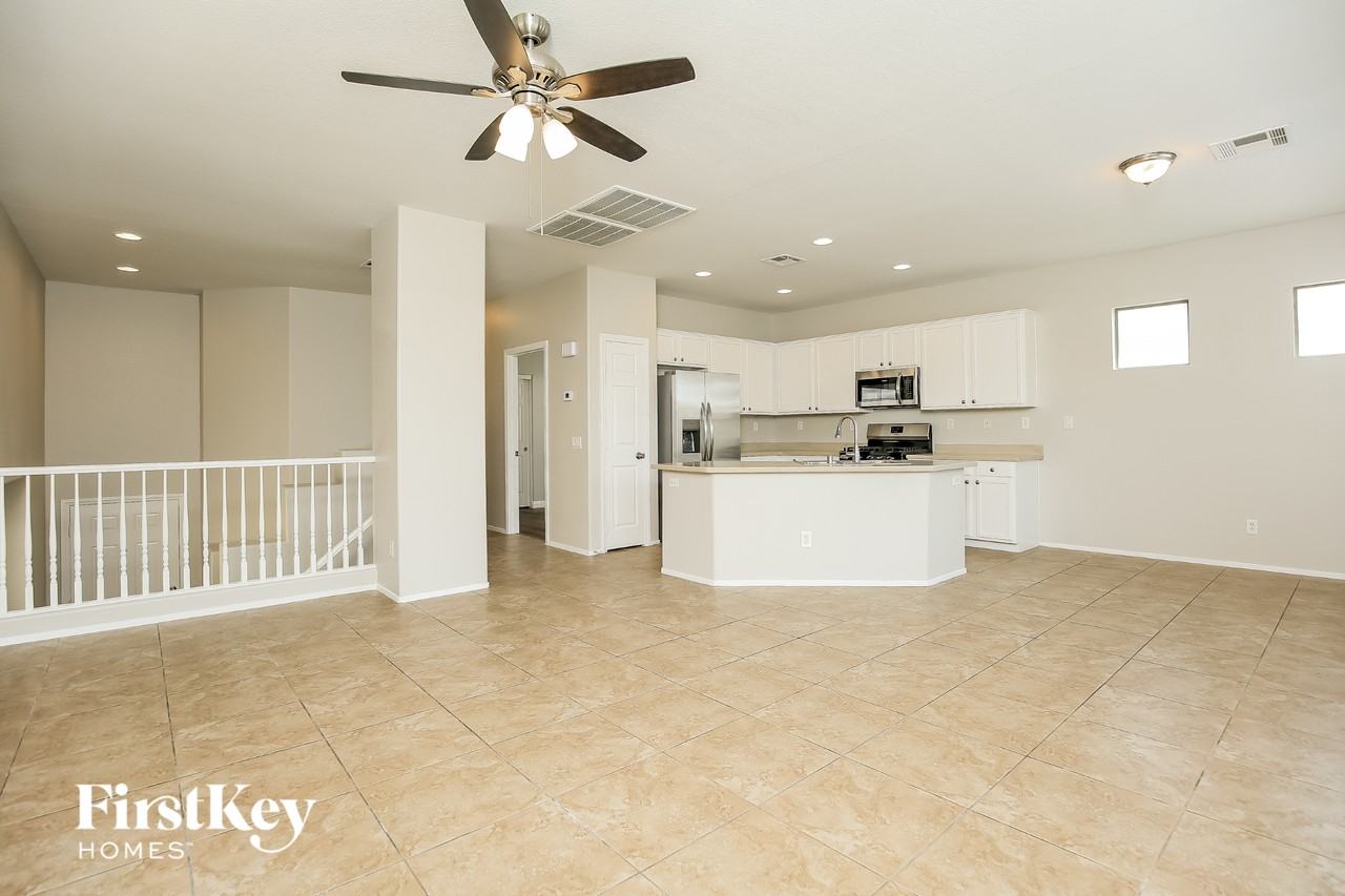 7637 Montefrio Ave - Photo 3 of 15