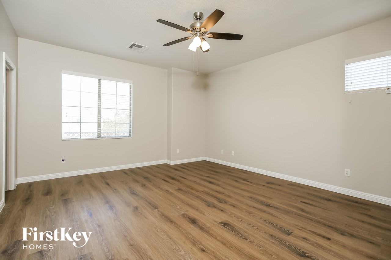 7637 Montefrio Ave - Photo 5 of 15