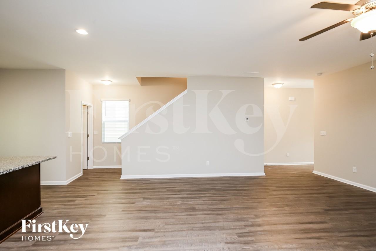 19 Ruthie Ln N - Photo 2 of 15