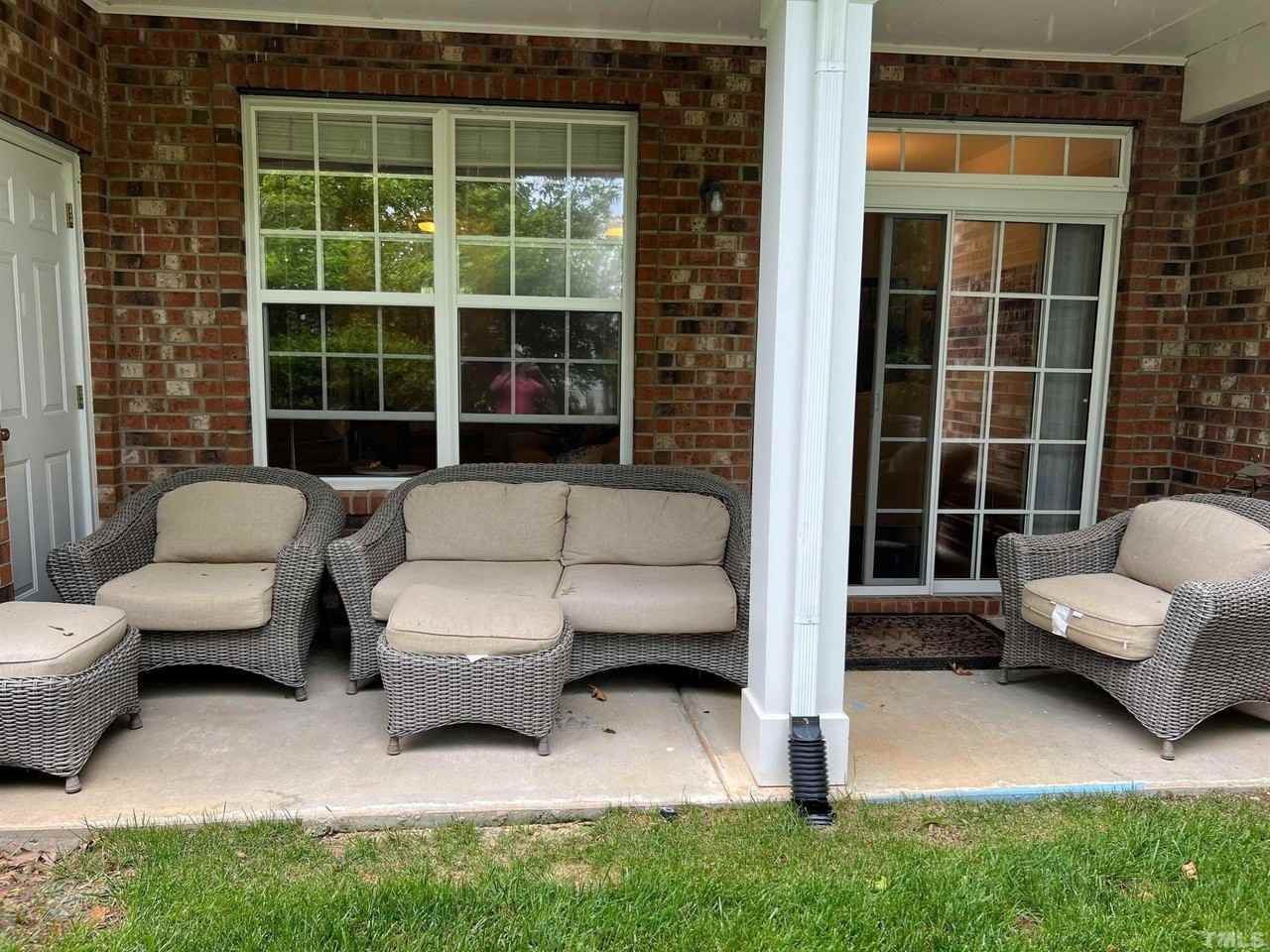 124 Longchamp Ln - Photo 5 of 13