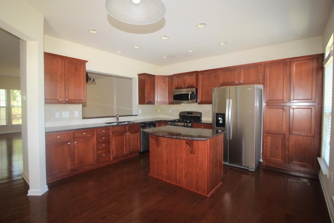 8809 Macedonia Lake Dr - Photo 5 of 26