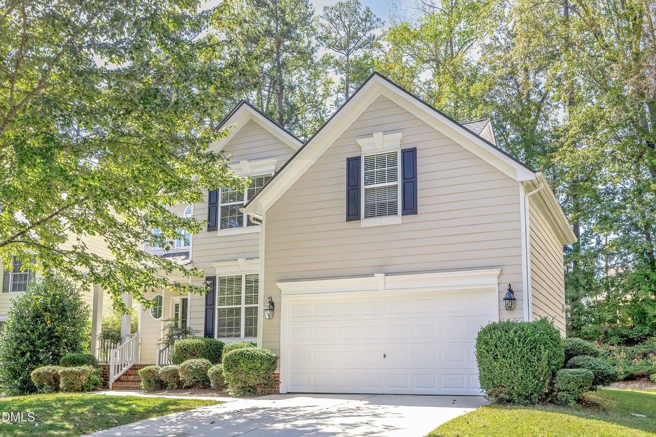 2103 Templeton Gap Dr - Photo 2 of 43