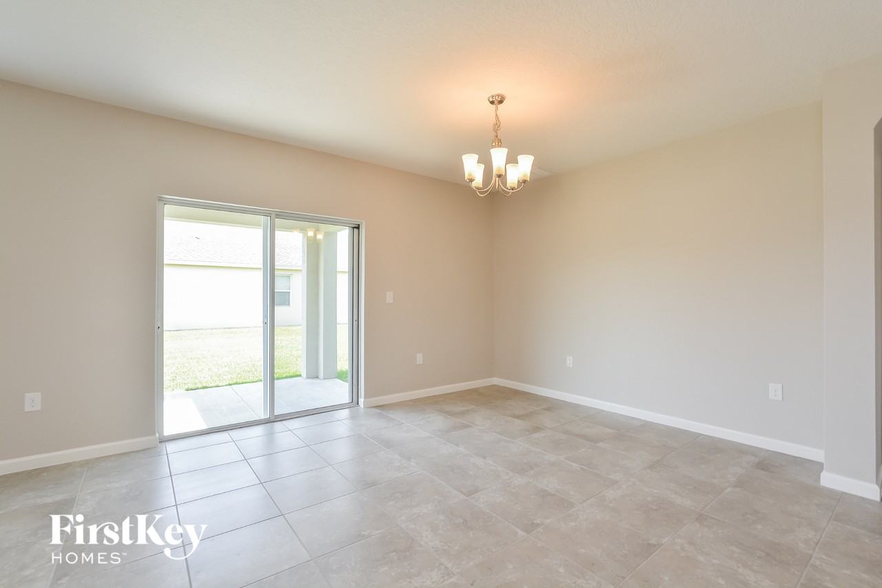 545 Sorrento Dr - Photo 5 of 15