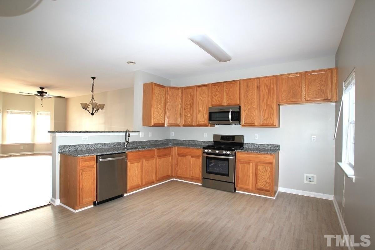 2840 Barrymore St #103 - Photo 4 of 16