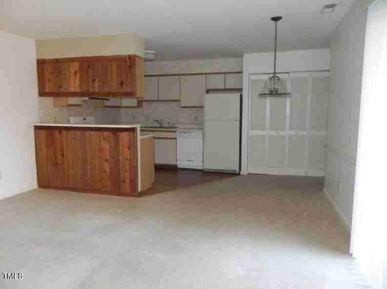 340 Summerwalk Cir - Photo 5 of 13