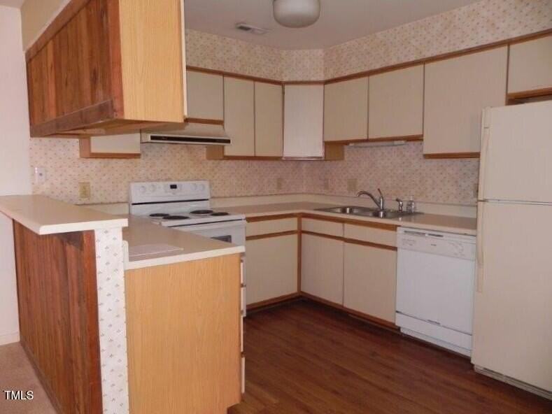 340 Summerwalk Cir - Photo 6 of 13