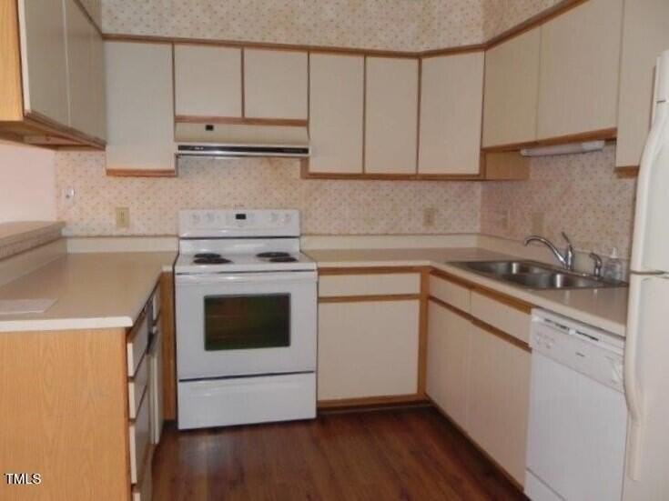 340 Summerwalk Cir - Photo 7 of 13