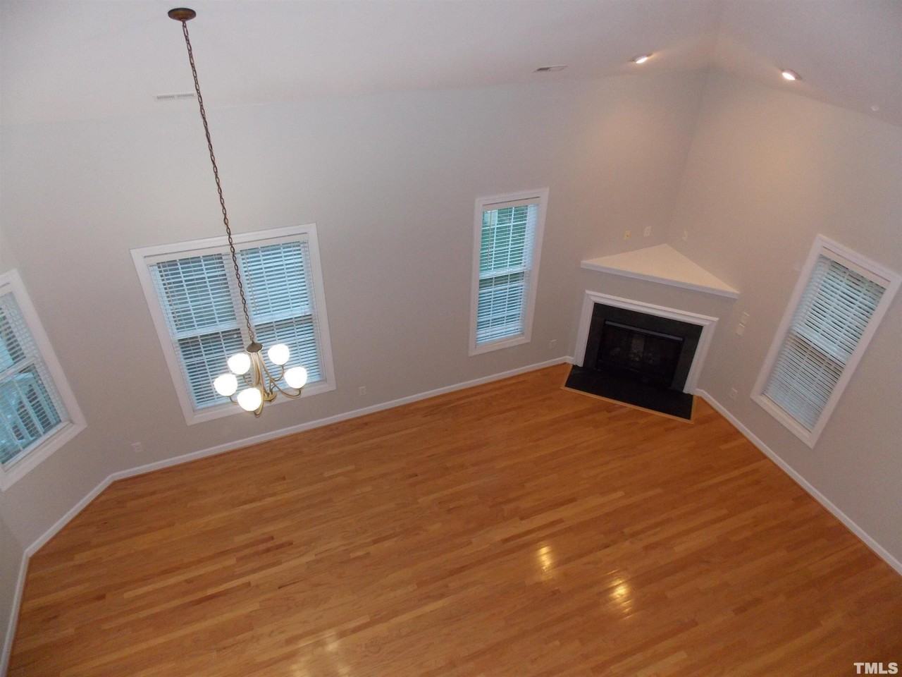 4650 Pooh Corner Dr - Photo 6 of 21