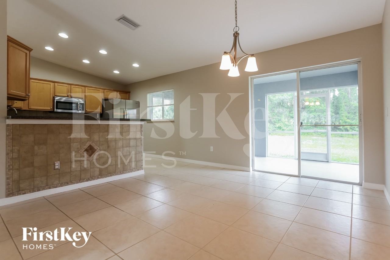 2463 Alesio Ave - Photo 4 of 16
