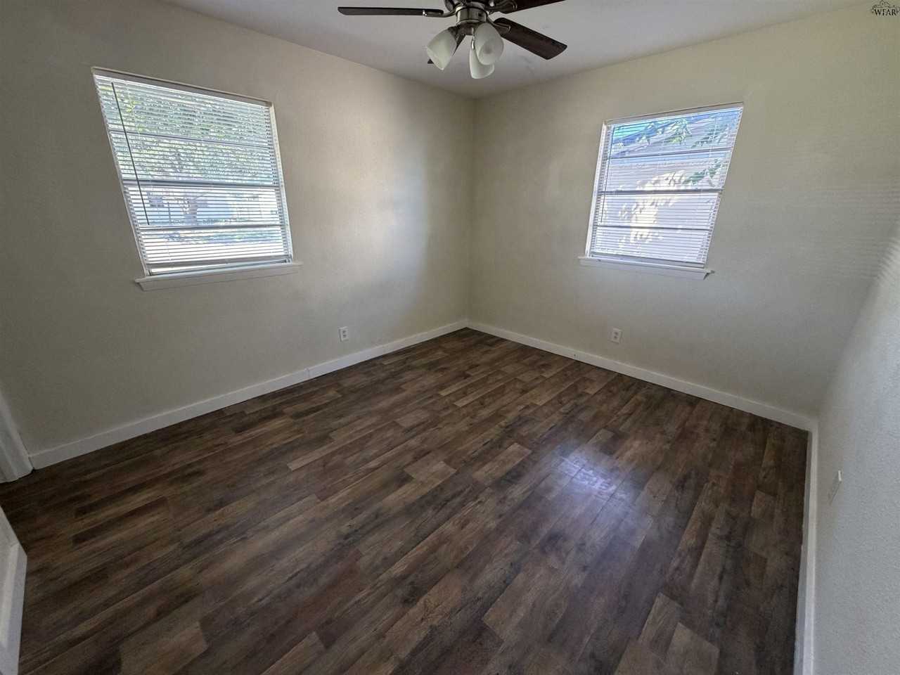 117 W Garden Dr - Photo 5 of 10