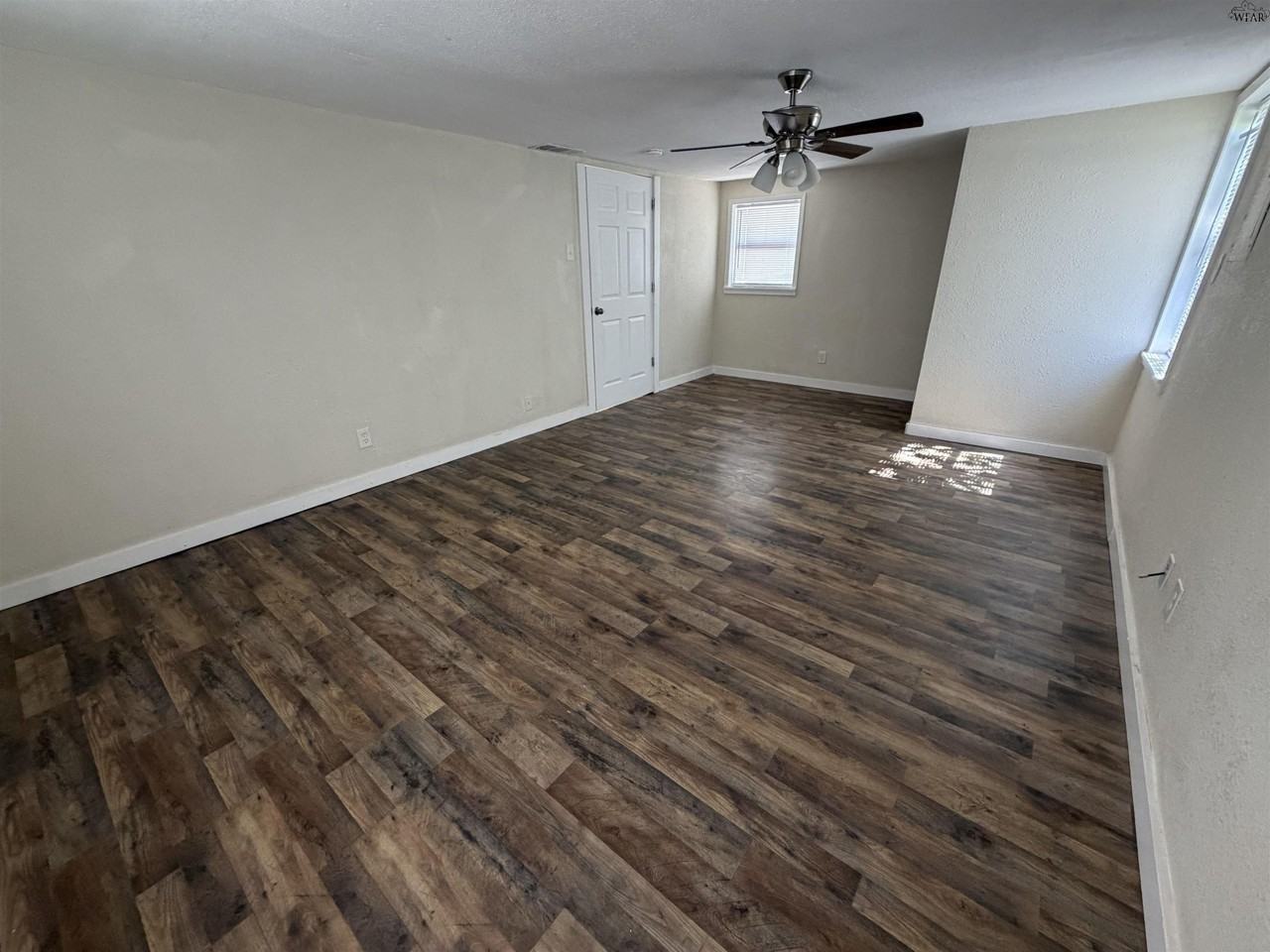 117 W Garden Dr - Photo 6 of 10