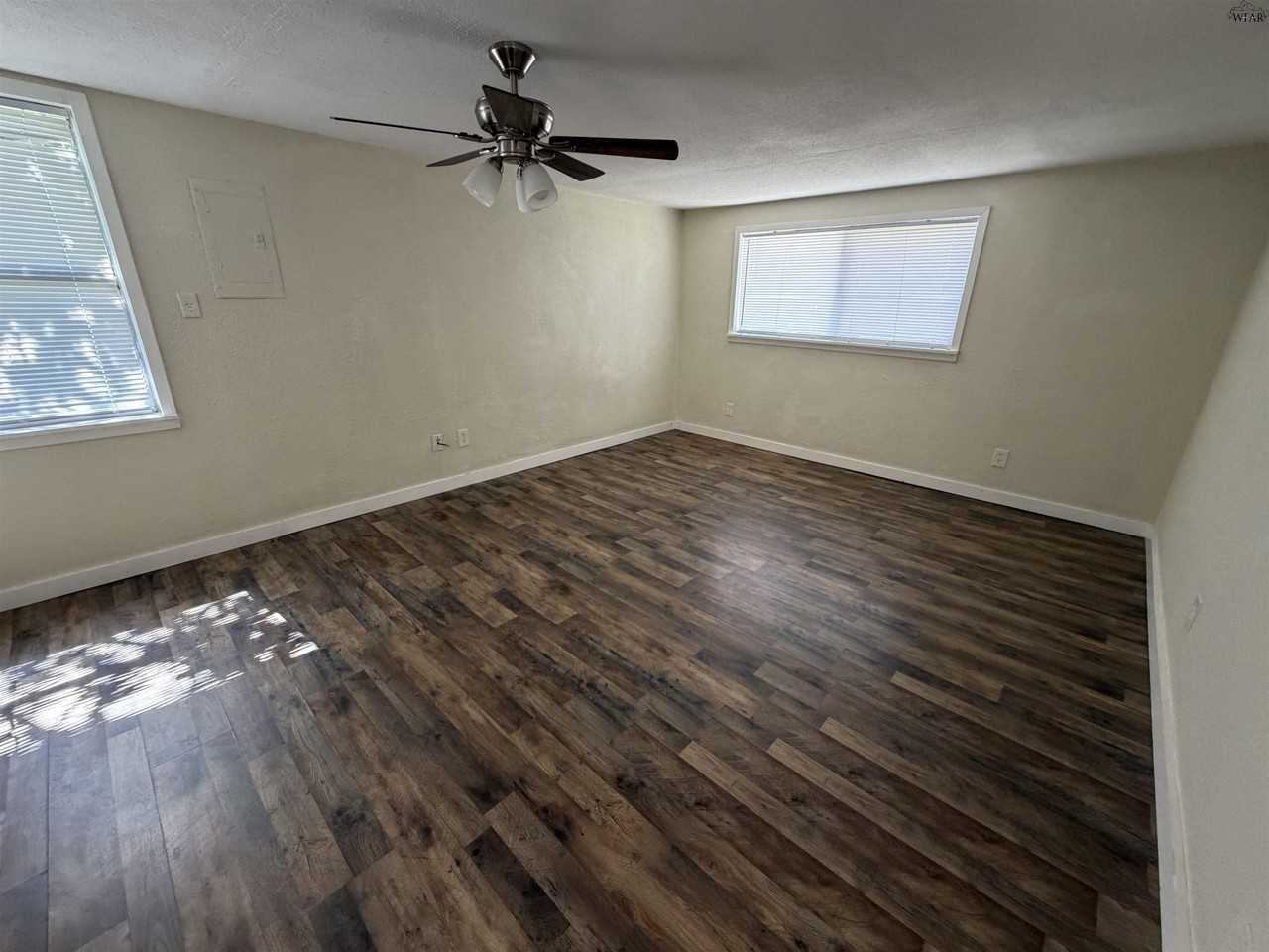 117 W Garden Dr - Photo 7 of 10