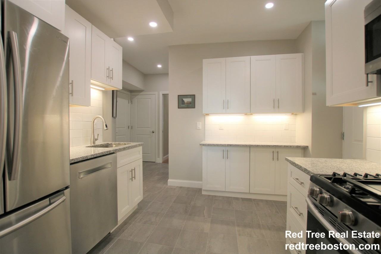 1874 Beacon St #U1 - Photo 3 of 8