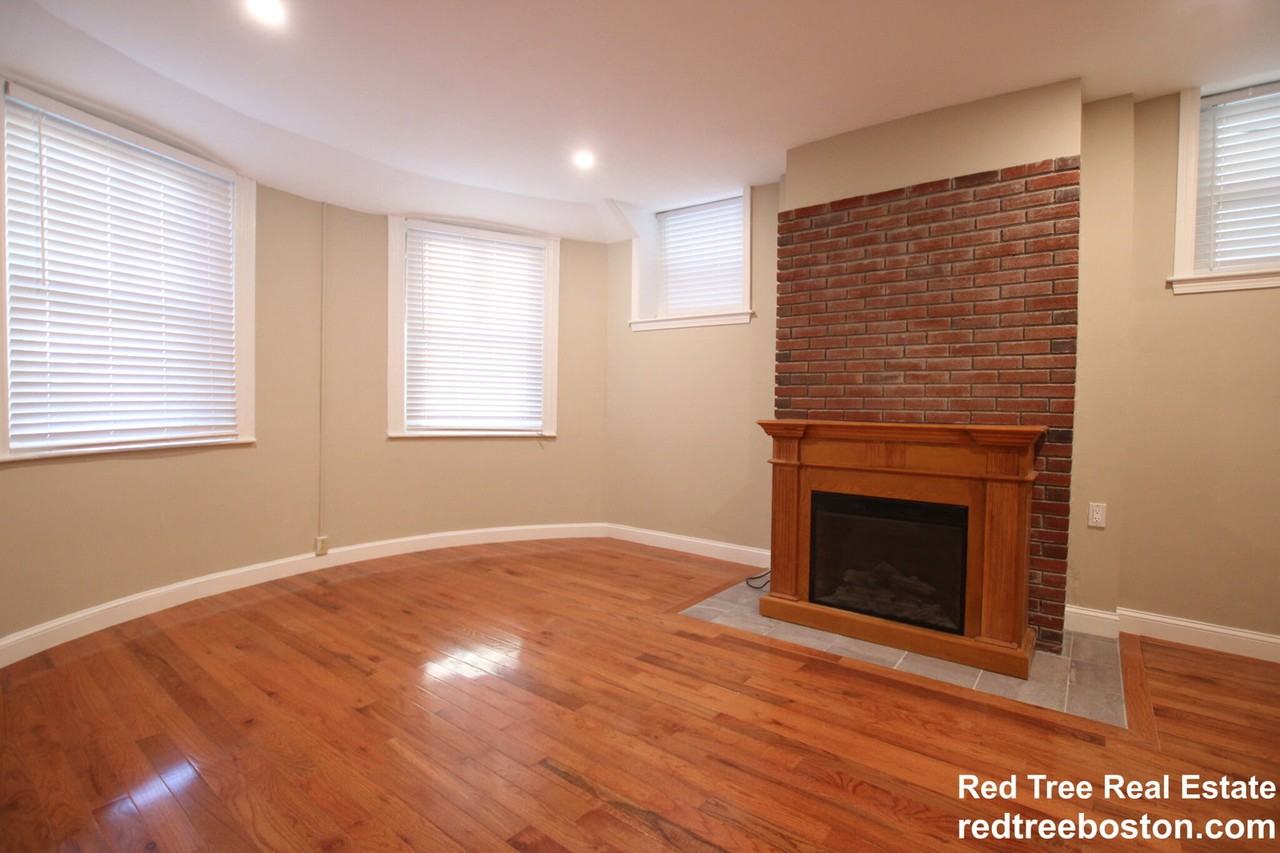 1874 Beacon St #U1 - Photo 5 of 8
