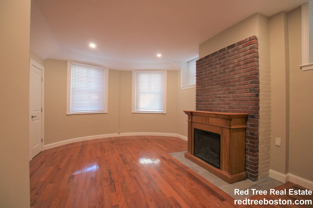 1874 Beacon St #U1 - Photo 6 of 8