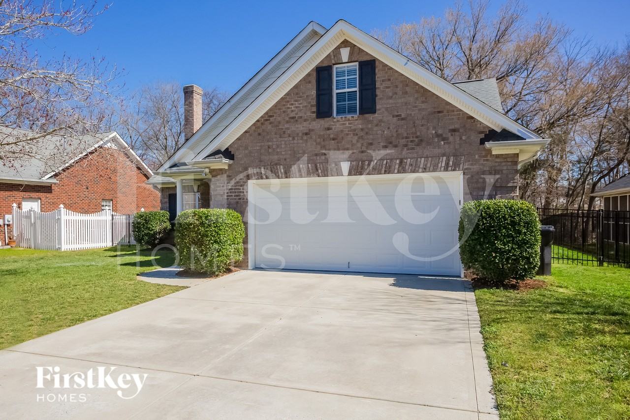3277 Westridge Ln Sw - Photo 2 of 15