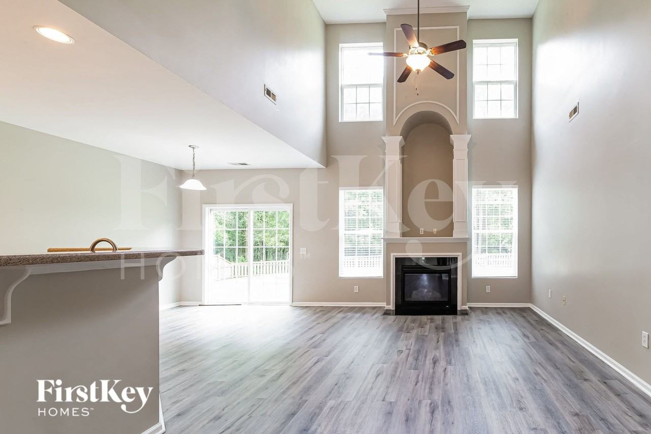 918 Laurel Oak Ln - Photo 4 of 16