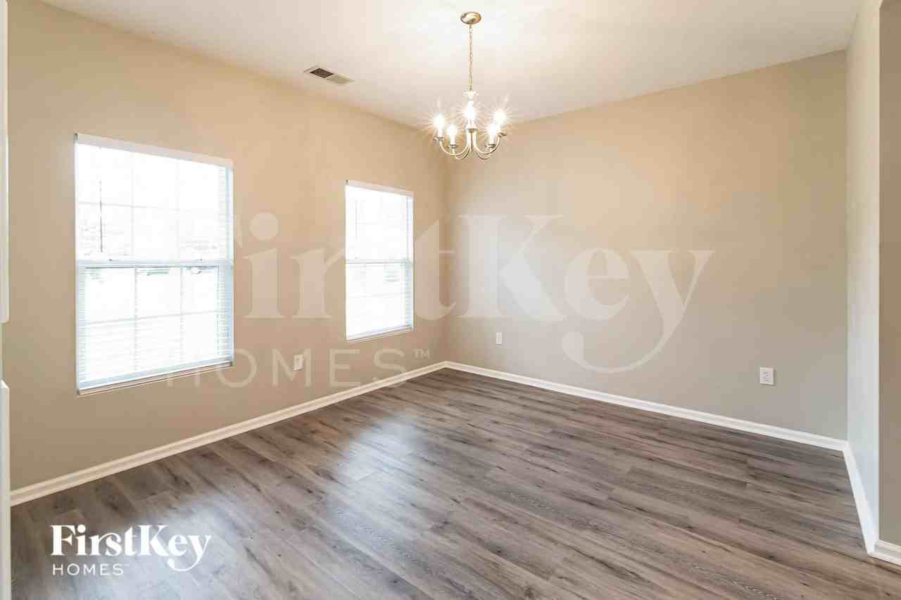918 Laurel Oak Ln - Photo 5 of 16