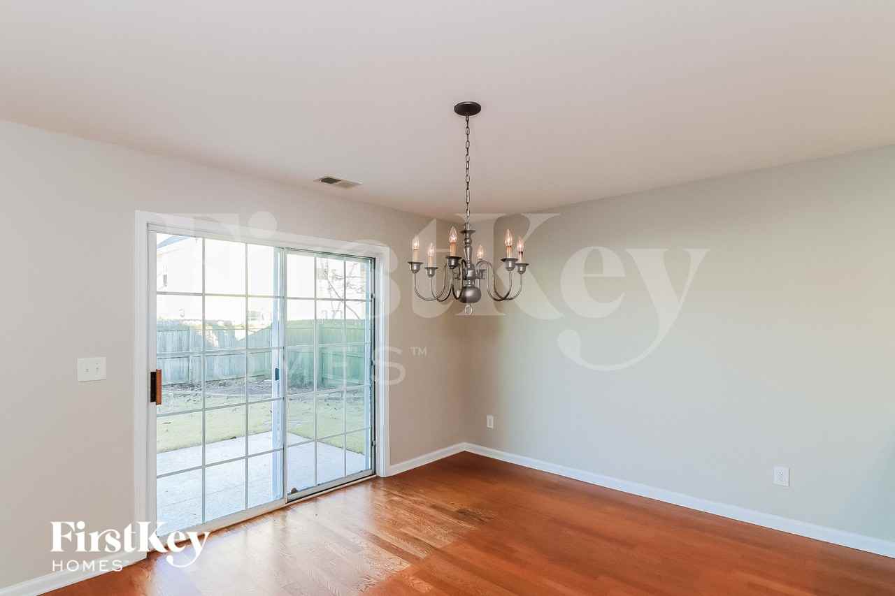 2430 Gatewater Ct - Photo 4 of 15