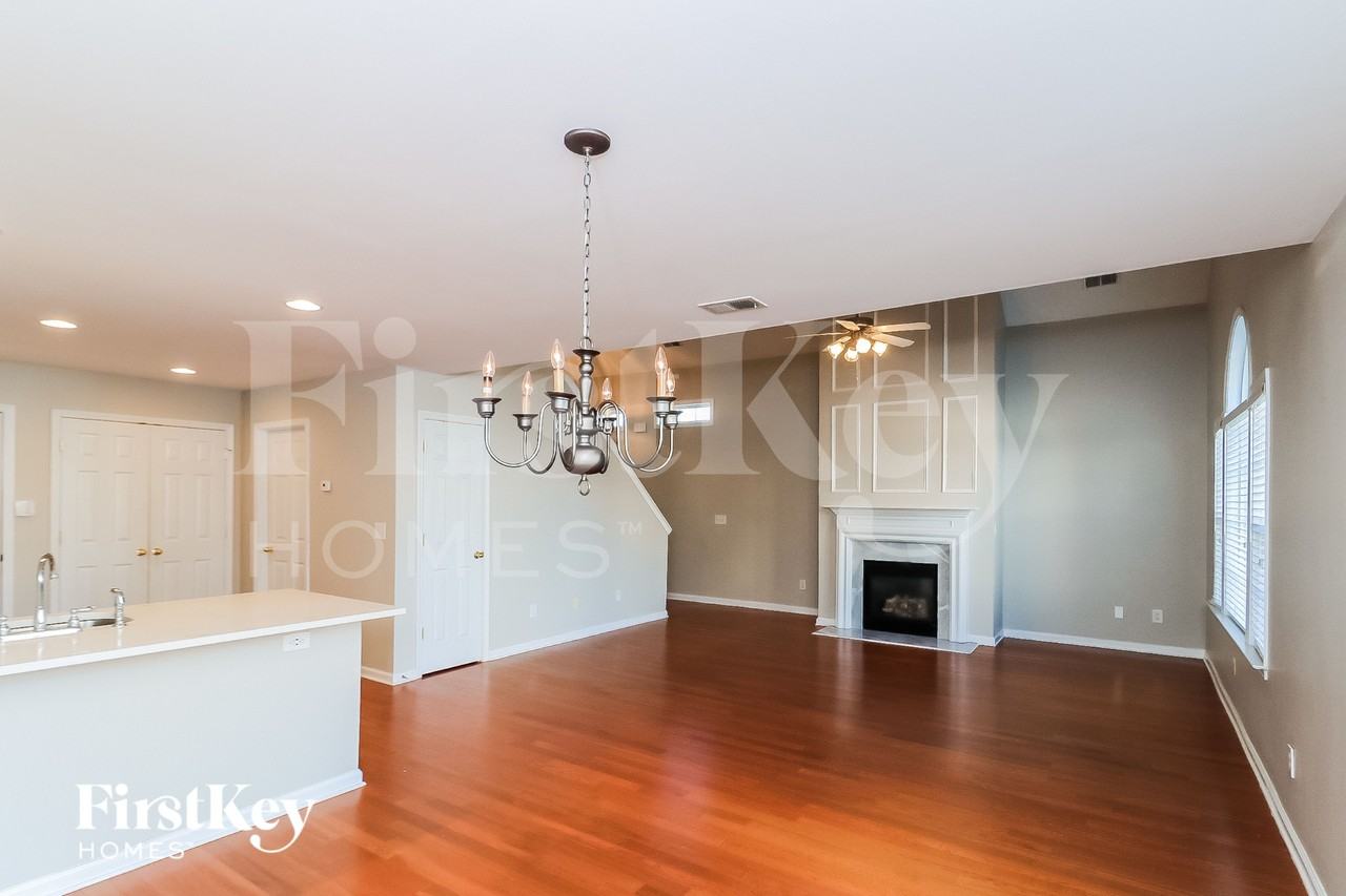 2430 Gatewater Ct - Photo 5 of 15