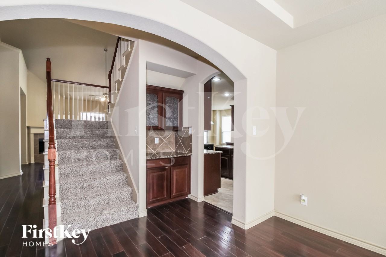 12832 Travers Trl - Photo 4 of 16