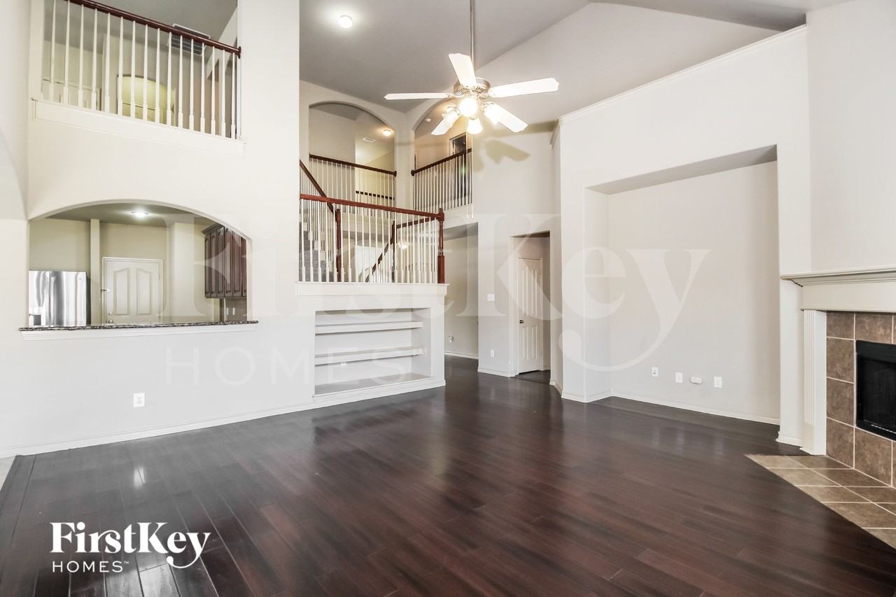 12832 Travers Trl - Photo 6 of 16