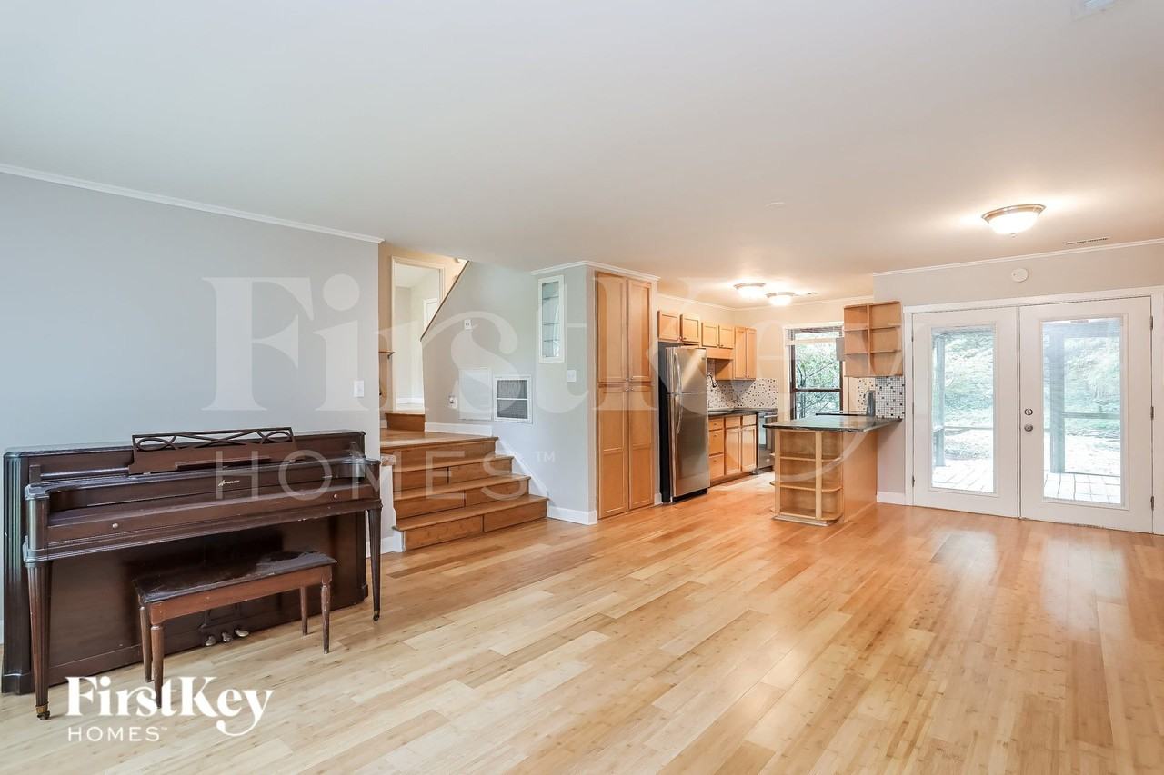 104 Solway Ct - Photo 4 of 15
