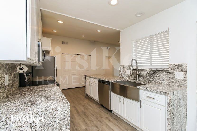 9321 E Dallas St - Photo 6 of 16