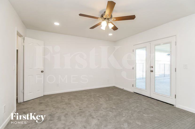 9321 E Dallas St - Photo 7 of 16