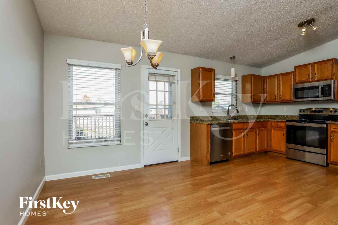 3201 Lupine Dr - Photo 6 of 15