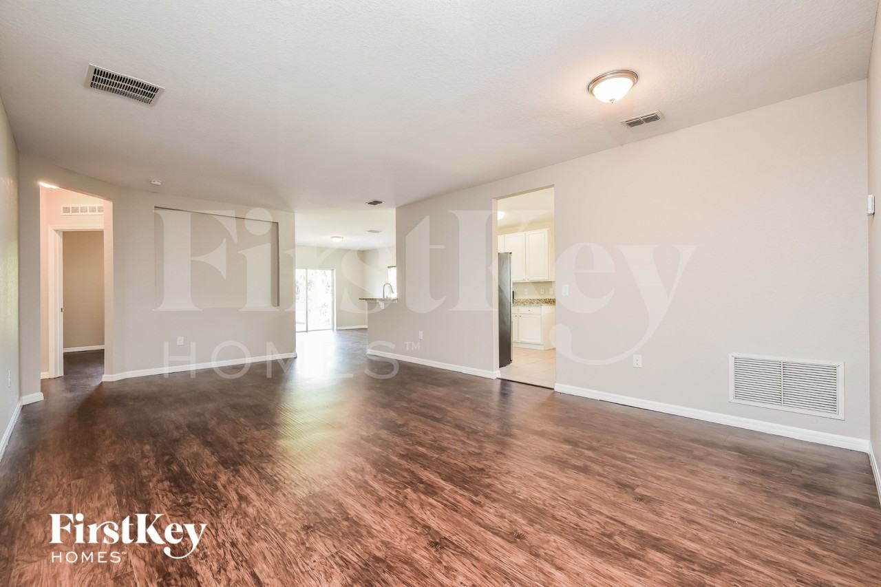 3379 Toluca Ter - Photo 4 of 19