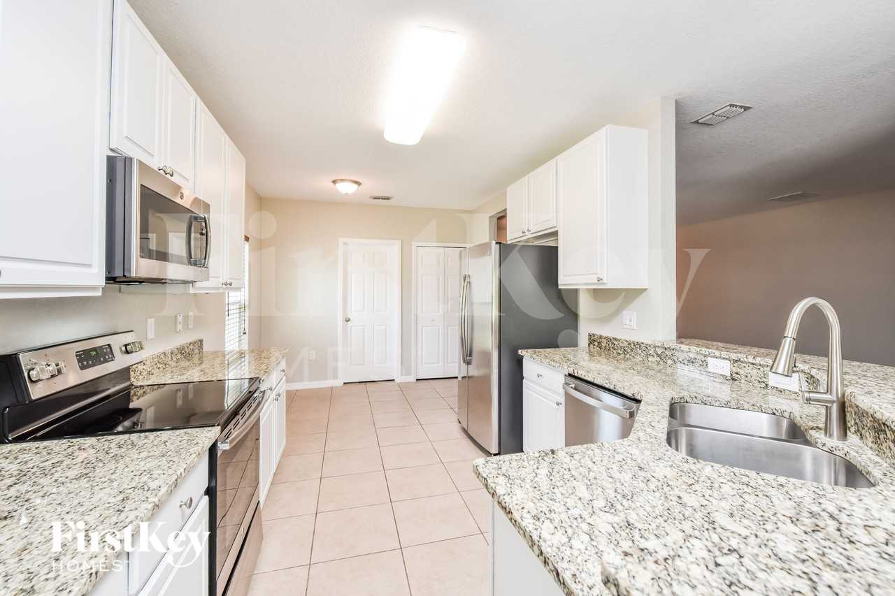3379 Toluca Ter - Photo 7 of 19