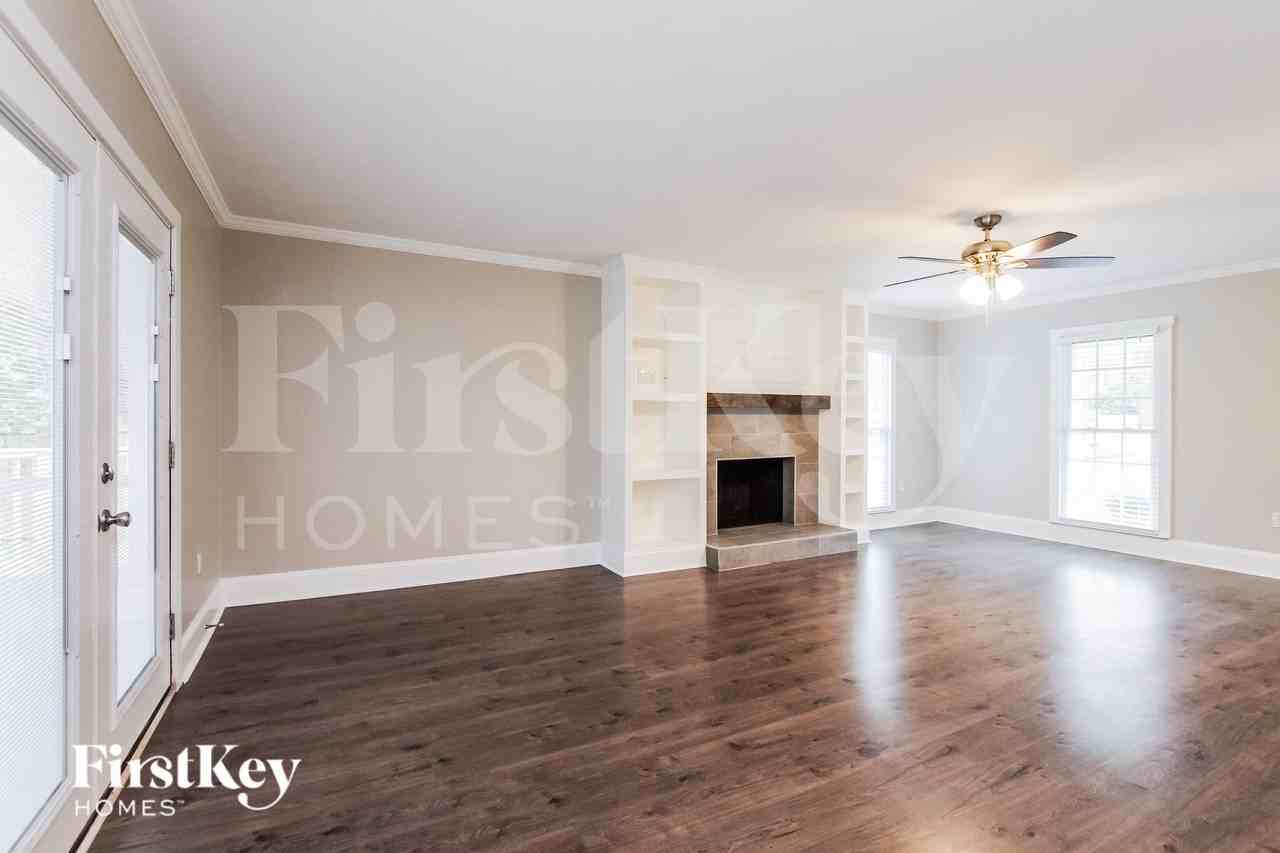1001 Covewood Ct - Photo 2 of 15