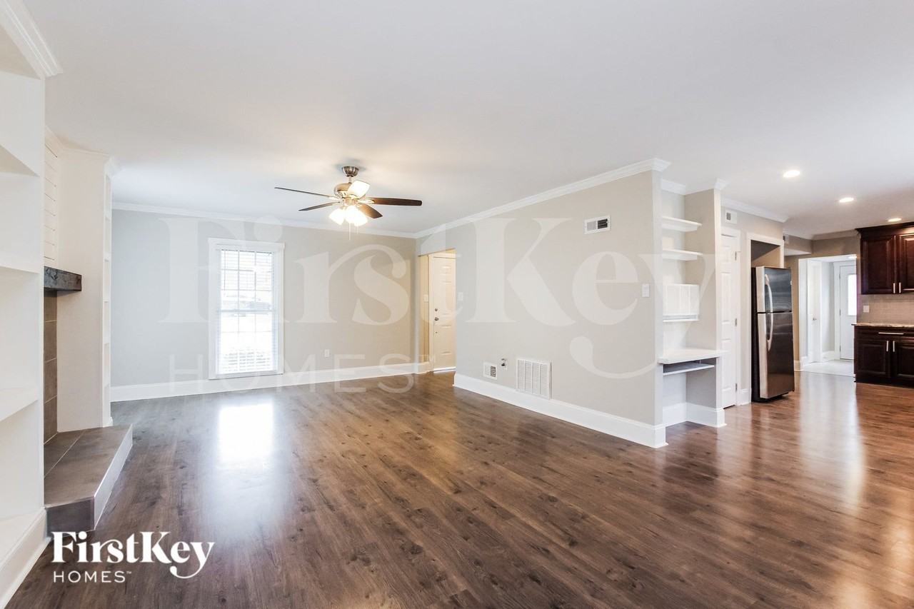1001 Covewood Ct - Photo 3 of 15
