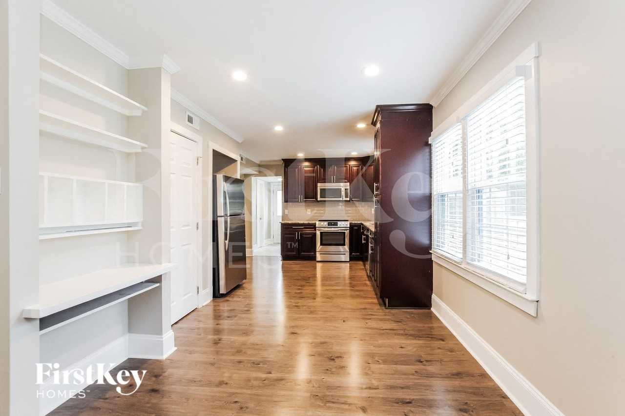 1001 Covewood Ct - Photo 5 of 15