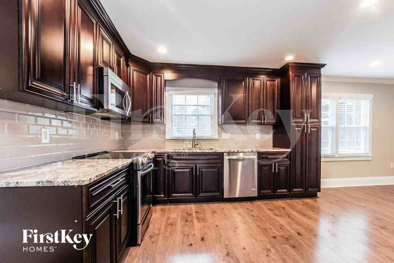 1001 Covewood Ct - Photo 6 of 15