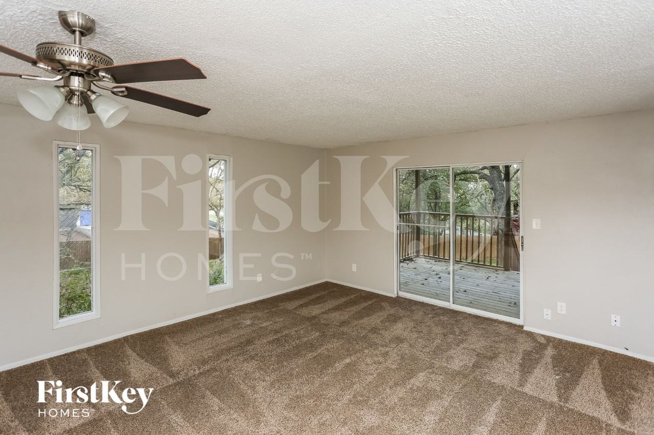 9125 Shawnee Trl - Photo 2 of 16