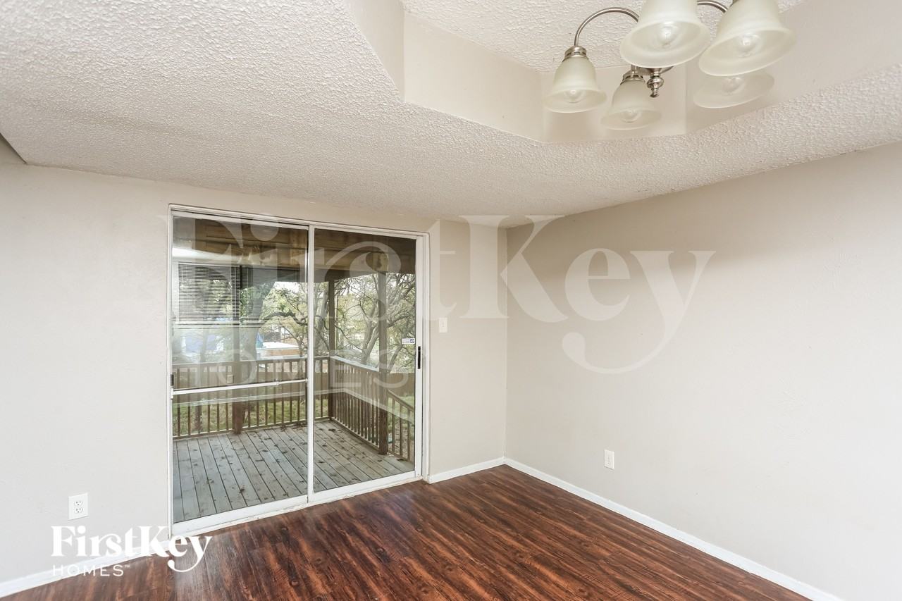 9125 Shawnee Trl - Photo 4 of 16