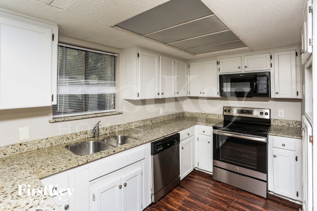 9125 Shawnee Trl - Photo 5 of 16
