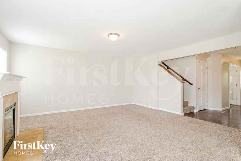 900 Tower Pl - Photo 4 of 16
