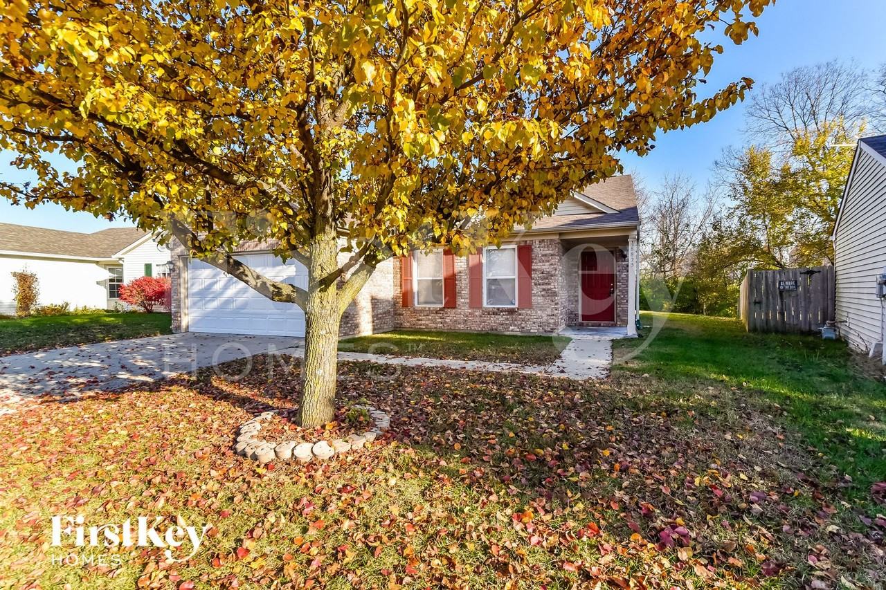 8823 Youngs Creek Ln - Photo 2 of 15