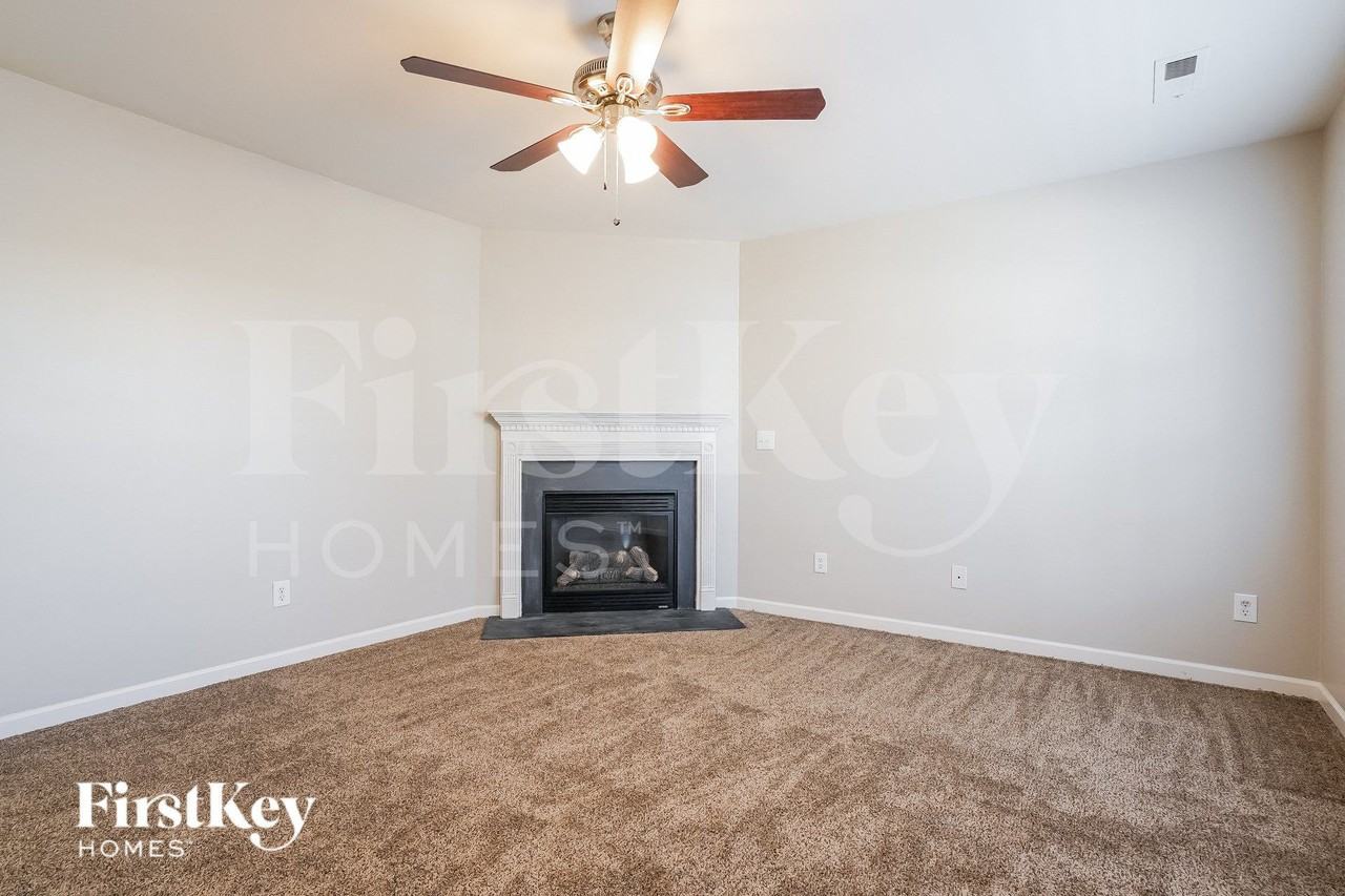 5952 Bluestem Cir - Photo 3 of 15