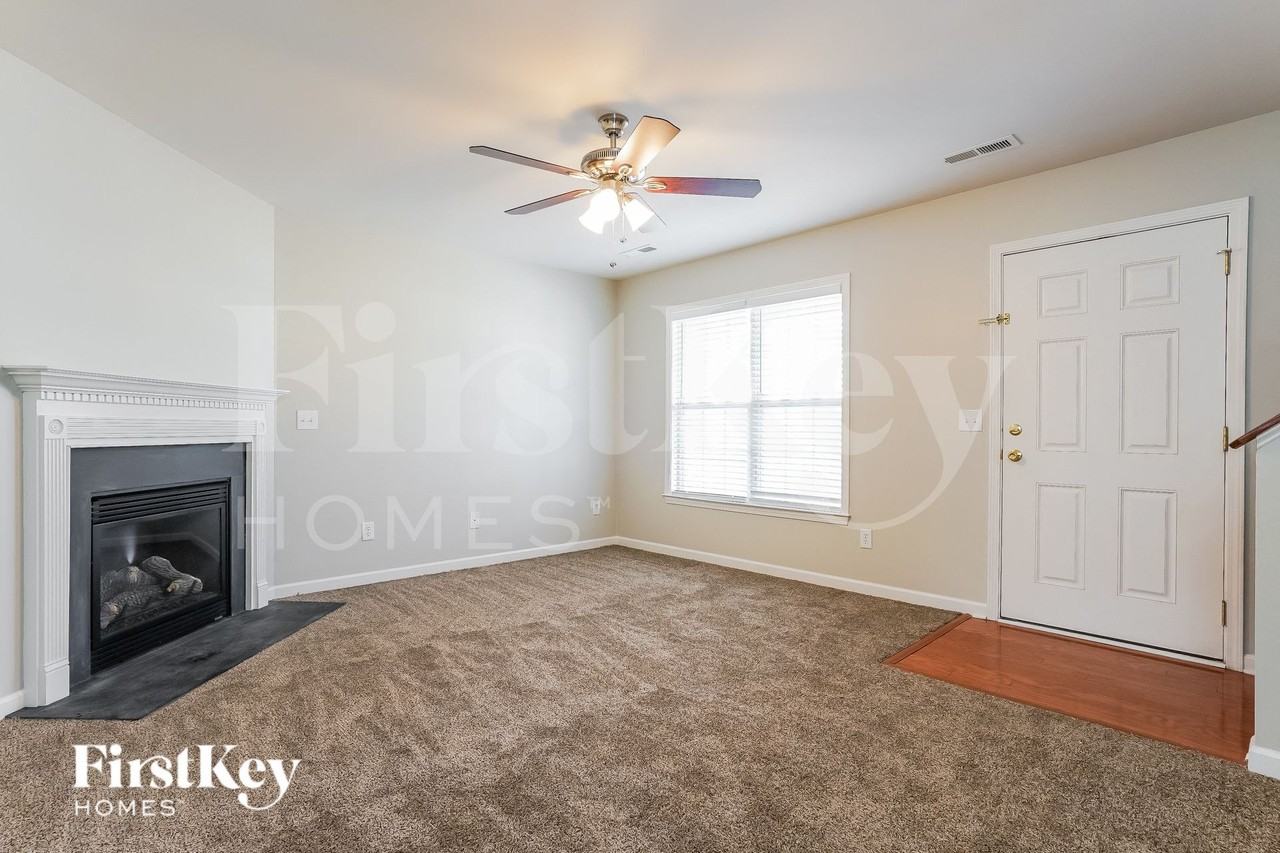 5952 Bluestem Cir - Photo 4 of 15